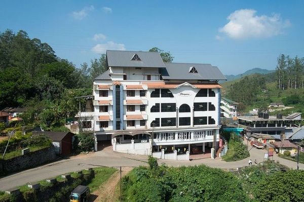Dhanyasree Inn